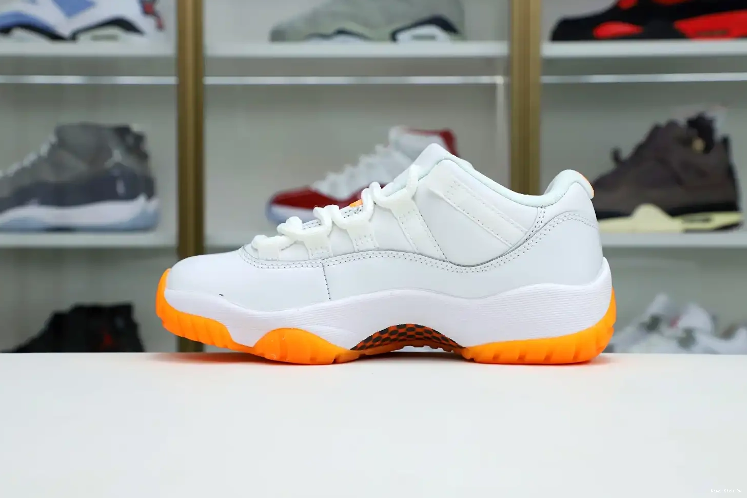 CITRUS' 11 WMNS RETRO LOW Kimikick AIR 'BRIGHT JORDAN 0823